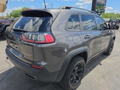 Used 2019  Jeep Cherokee 4d SUV 4WD Trailhawk 3&period;2L at City Wide Auto Credit near Toledo&comma; OH