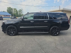 Used 2017  Cadillac Escalade ESV 4d SUV 4WD Premium Luxury at City Wide Auto Credit near Toledo&comma; OH