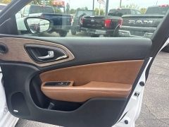 Used 2016  Chrysler 200 4d Sedan C V6 at City Wide Auto Credit near Toledo&comma; OH