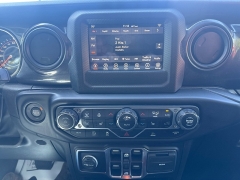 Used 2022  Jeep Gladiator Sport 4x4 at City Wide Auto Credit near Toledo&comma; OH