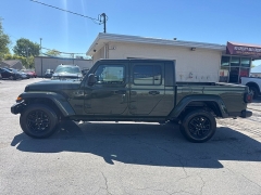 Used 2022  Jeep Gladiator Sport 4x4 at City Wide Auto Credit near Toledo&comma; OH