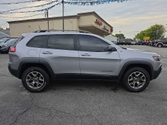 Used 2020  Jeep Cherokee 4d SUV 4WD Trailhawk 2&period;0L Turbo at City Wide Auto Credit near Toledo&comma; OH