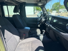 Used 2022  Jeep Gladiator Sport 4x4 at City Wide Auto Credit near Toledo&comma; OH