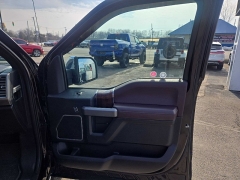 Used 2016  Ford F-150 4WD SuperCrew Platinum 5 1&sol;2 at City Wide Auto Credit near Toledo&comma; OH