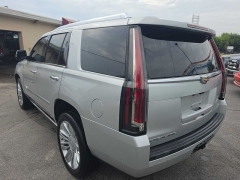 Used 2019  Cadillac Escalade 4d SUV 4WD Platinum at City Wide Auto Credit near Toledo&comma; OH