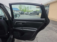 Used 2017  Nissan Altima 4d Sedan 2&period;5L at City Wide Auto Credit near Toledo&comma; OH