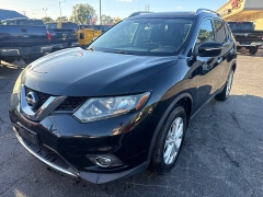 Used 2015  Nissan Rogue 4d SUV FWD SV at City Wide Auto Credit near Toledo&comma; OH