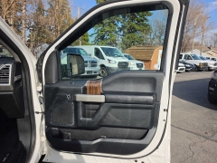 Used 2016  Ford F-150 4WD SuperCrew Lariat 6 1&sol;2 at City Wide Auto Credit near Toledo&comma; OH