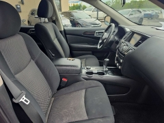 Used 2019  Nissan Pathfinder 4d SUV 4WD SV at City Wide Auto Credit near Toledo&comma; OH