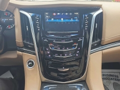 Used 2018  Cadillac Escalade 4d SUV 4WD Platinum at City Wide Auto Credit near Toledo&comma; OH