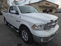 Used 2017  Ram 1500 4WD Quad Cab Laramie at City Wide Auto Credit near Toledo&comma; OH
