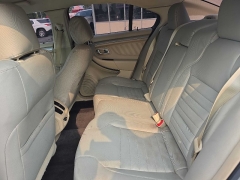 Used 2017  Ford Taurus 4d Sedan FWD SE V6 at City Wide Auto Credit near Toledo&comma; OH