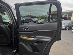 Used 2019  GMC Acadia 4d SUV FWD Denali at City Wide Auto Credit near Toledo, OH