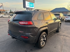 Used 2016  Jeep Cherokee 4d SUV 4WD Trailhawk V6 at City Wide Auto Credit near Toledo&comma; OH