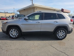 Used 2016  Jeep Cherokee 4d SUV 4WD Limited V6 at City Wide Auto Credit near Toledo&comma; OH