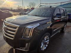 Used 2017  Cadillac Escalade 4d SUV 4WD Premium Luxury at City Wide Auto Credit near Toledo&comma; OH