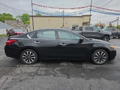 Used 2017  Nissan Altima 4d Sedan 2&period;5L at City Wide Auto Credit near Toledo&comma; OH