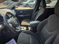 Used 2022  Jeep Cherokee X 4x4 at City Wide Auto Credit near Toledo&comma; OH