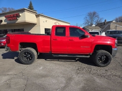 Used 2018  Chevrolet Silverado 1500 4WD Double Cab LT at City Wide Auto Credit near Toledo&comma; OH
