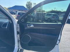 Used 2017  Jeep Grand Cherokee 4d SUV 4WD Summit at City Wide Auto Credit near Toledo, OH