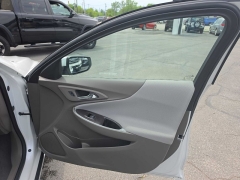 Used 2017  Chevrolet Malibu 4d Sedan LT at City Wide Auto Credit near Toledo&comma; OH