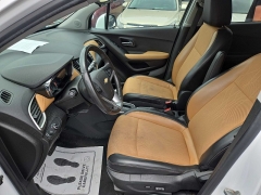 Used 2020  Chevrolet Trax 4d SUV AWD LT at City Wide Auto Credit near Toledo, OH