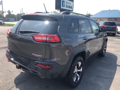 Used 2015  Jeep Cherokee 4d SUV 4WD Trailhawk V6 at City Wide Auto Credit near Toledo, OH