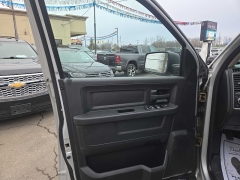 Used 2015  Ram 1500 4WD Quad Cab Express at City Wide Auto Credit near Toledo&comma; OH