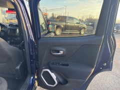 Used 2018  Jeep Renegade 4d SUV 4WD Latitude at City Wide Auto Credit near Toledo&comma; OH