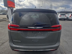 Used 2022  Chrysler Pacifica Touring AWD at City Wide Auto Credit near Toledo&comma; OH