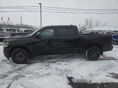 Used 2019  Ram 1500 4WD Crew Cab Laramie at City Wide Auto Credit near Toledo&comma; OH
