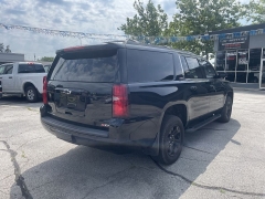 Used 2019  Chevrolet Suburban 4d SUV 4WD LT at City Wide Auto Credit near Toledo&comma; OH