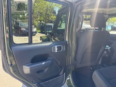 Used 2022  Jeep Gladiator Sport 4x4 at City Wide Auto Credit near Toledo&comma; OH