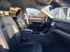 Used 2022  Jeep Grand Cherokee L Limited 4x4 at City Wide Auto Credit near Toledo, OH