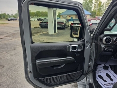 Used 2019  Jeep Wrangler Unlimited 4d SUV 4WD Sahara at City Wide Auto Credit near Toledo&comma; OH