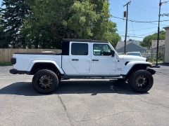 Used 2020  Jeep Gladiator Crew Cab Overland at City Wide Auto Credit near Toledo&comma; OH