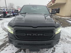 Used 2019  Ram 1500 4WD Crew Cab Laramie at City Wide Auto Credit near Toledo&comma; OH