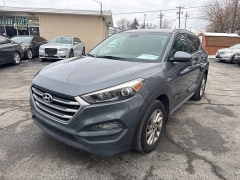 Used 2017  Hyundai Tucson 4d SUV AWD SE Plus at City Wide Auto Credit near Toledo&comma; OH