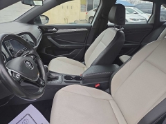 Used 2019  Volkswagen Jetta 4d Sedan 1&period;4T R-Line at City Wide Auto Credit near Toledo&comma; OH