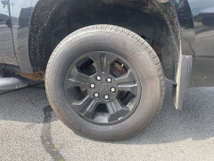 Used 2019  Chevrolet Suburban 4d SUV 4WD LT at City Wide Auto Credit near Toledo&comma; OH