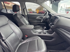 Used 2020  Chevrolet Traverse 4d SUV FWD LT Leather at City Wide Auto Credit near Toledo, OH