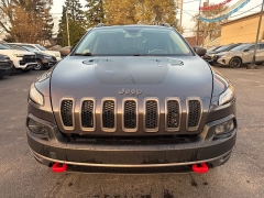 Used 2016  Jeep Cherokee 4d SUV 4WD Trailhawk V6 at City Wide Auto Credit near Toledo&comma; OH