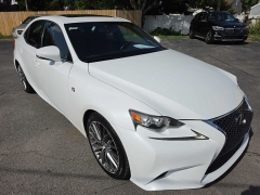 Used 2014  Lexus IS 350 4dr Sdn RWD at City Wide Auto Credit near Toledo&comma; OH