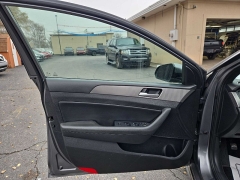 Used 2019  Hyundai Sonata 4d Sedan Limited 2&period;4L at City Wide Auto Credit near Toledo&comma; OH