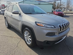 Used 2016  Jeep Cherokee 4d SUV 4WD Limited V6 at City Wide Auto Credit near Toledo&comma; OH