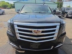 Used 2018  Cadillac Escalade 4d SUV 4WD Luxury at City Wide Auto Credit near Toledo&comma; OH