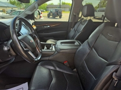 Used 2018  Cadillac Escalade 4d SUV 4WD Luxury at City Wide Auto Credit near Toledo&comma; OH