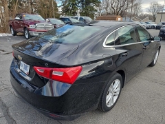 Used 2017  Chevrolet Malibu 4d Sedan LT at City Wide Auto Credit near Toledo&comma; OH