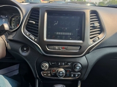 Used 2022  Jeep Cherokee X 4x4 at City Wide Auto Credit near Toledo&comma; OH