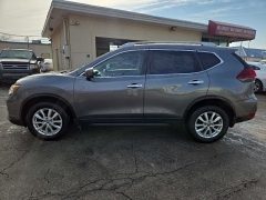 Used 2018  Nissan Rogue 4d SUV AWD SV at City Wide Auto Credit near Toledo&comma; OH